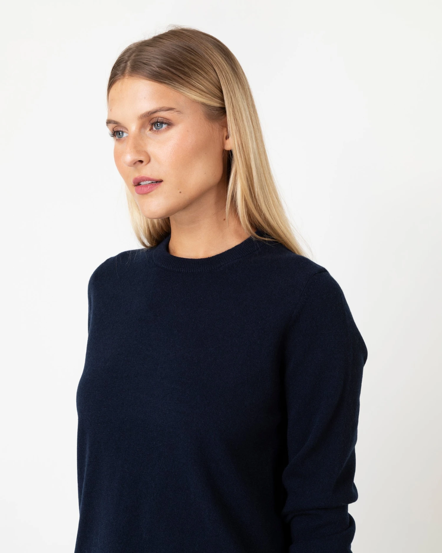 Cydney Boyfriend Crewneck Sweater In Navy Cashmere 6 Cydney Boyfriend Crewneck Sweater In Navy Cashmere - Image 6