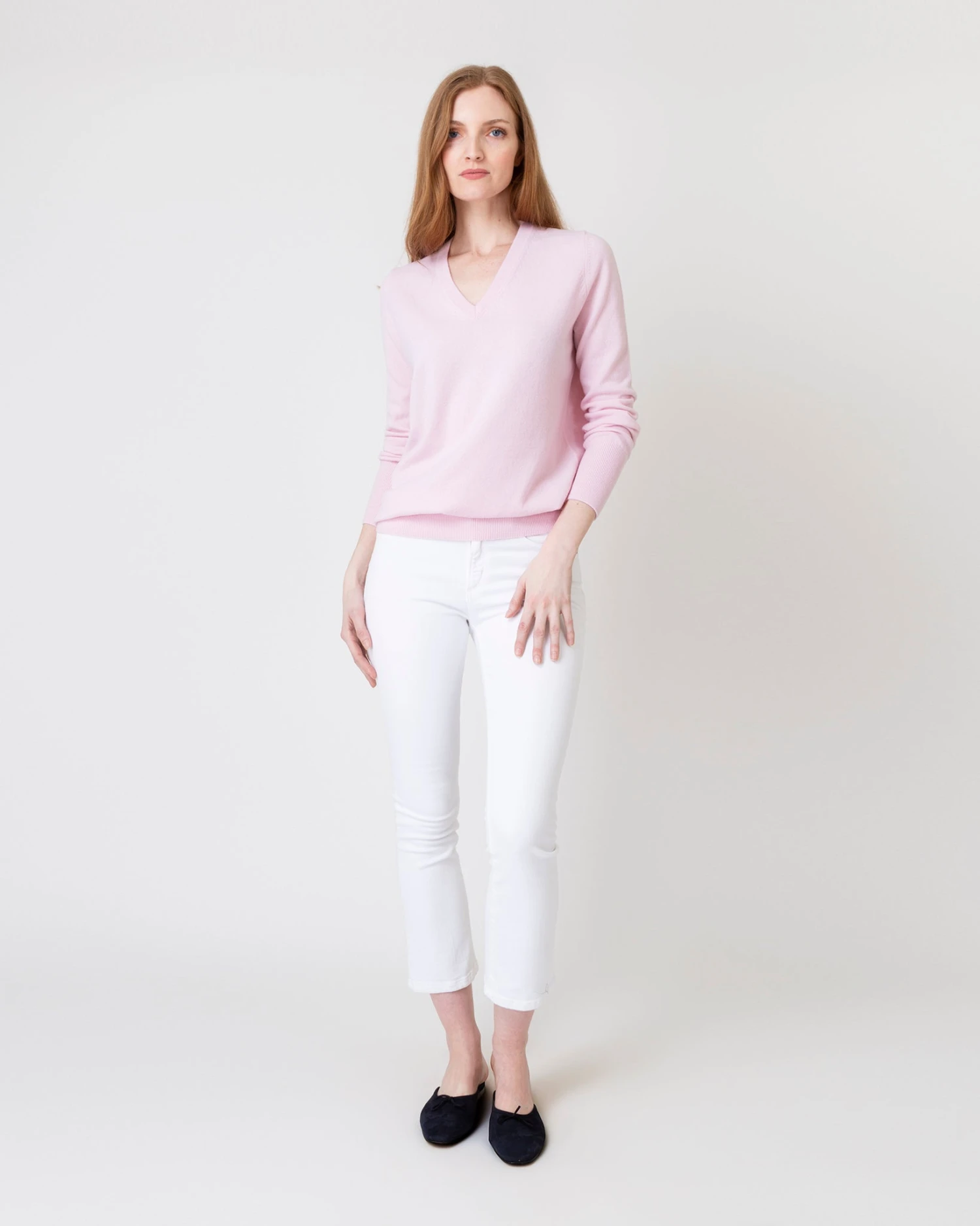 Cydney Boyfriend V-Neck Sweater In Pale Pink Cashmere 2 Cydney Boyfriend V-Neck Sweater In Pale Pink Cashmere - Image 2