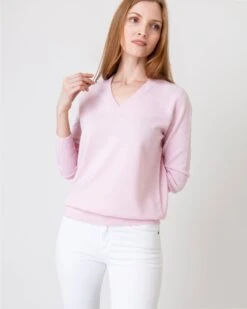 Cydney Boyfriend V-Neck Sweater In Pale Pink Cashmere 12 Cydney Boyfriend V-Neck Sweater In Pale Pink Cashmere -HERNO || ULLA JOHNSON || A.P.C. Shop S64944 6