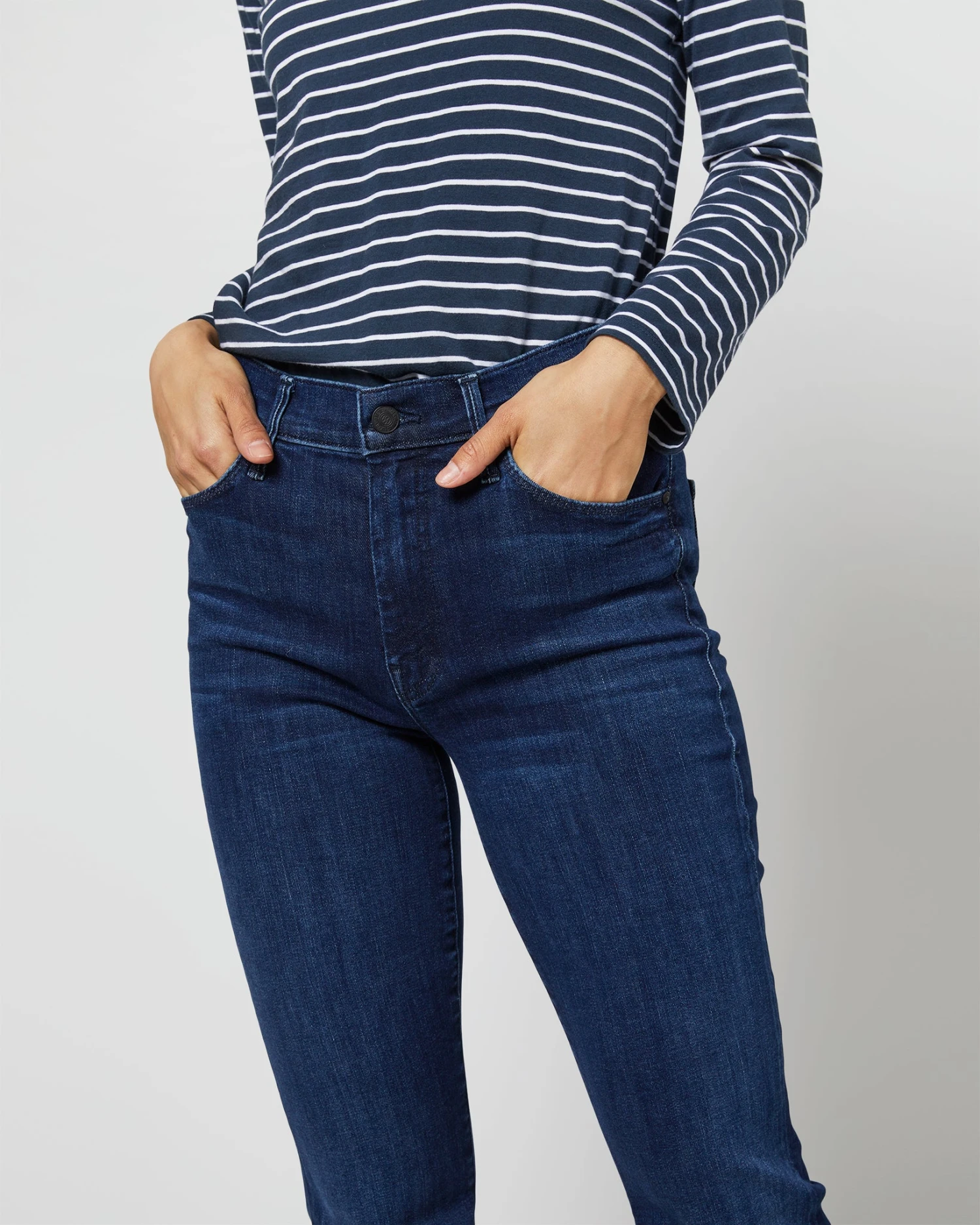 The Weekender Fray Jean In Mint Condition 7 The Weekender Fray Jean In Mint Condition - Image 7