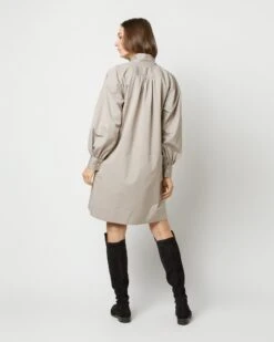 Anaya Popover Dress In Taupe Poplin 11 Anaya Popover Dress In Taupe Poplin -HERNO || ULLA JOHNSON || A.P.C. Shop S71374 755