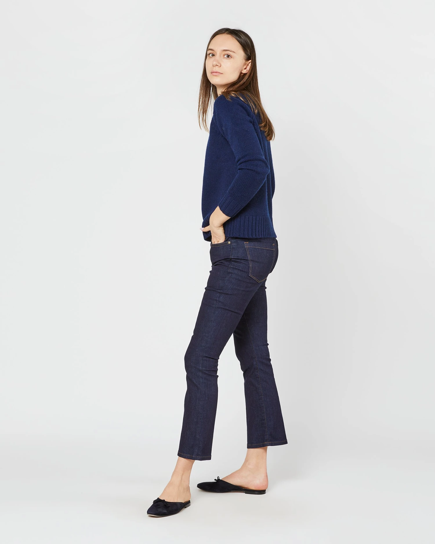 Eli Mid-Gauge Crewneck Sweater In Bright Navy Cashmere 5 Eli Mid-Gauge Crewneck Sweater In Bright Navy Cashmere - Image 5