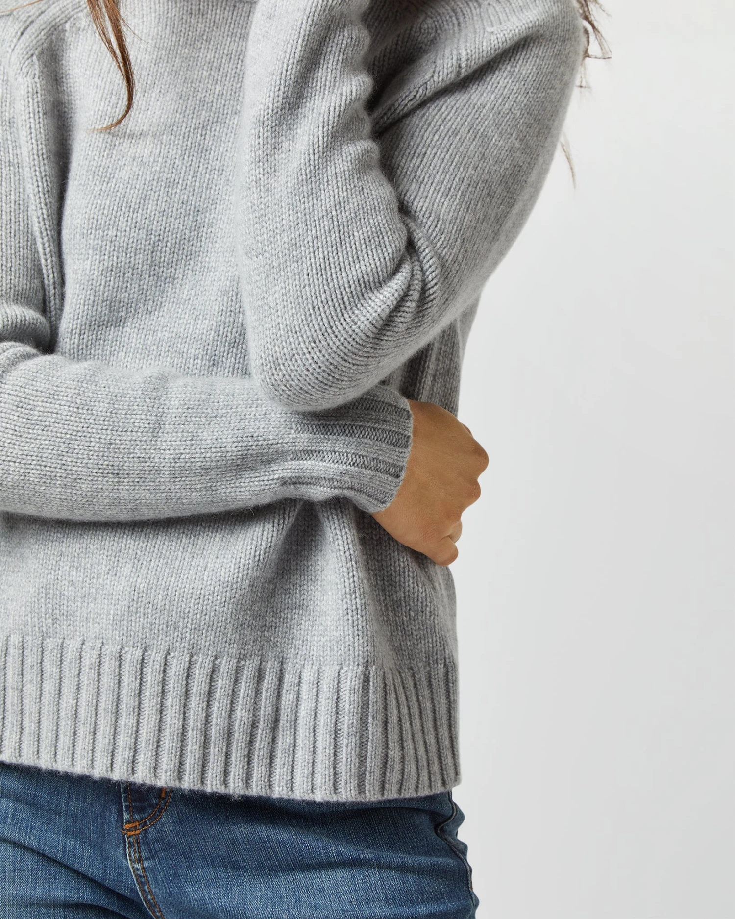 Eli Mid-Gauge Crewneck Sweater In Heather Grey Cashmere 8 Eli Mid-Gauge Crewneck Sweater In Heather Grey Cashmere - Image 8