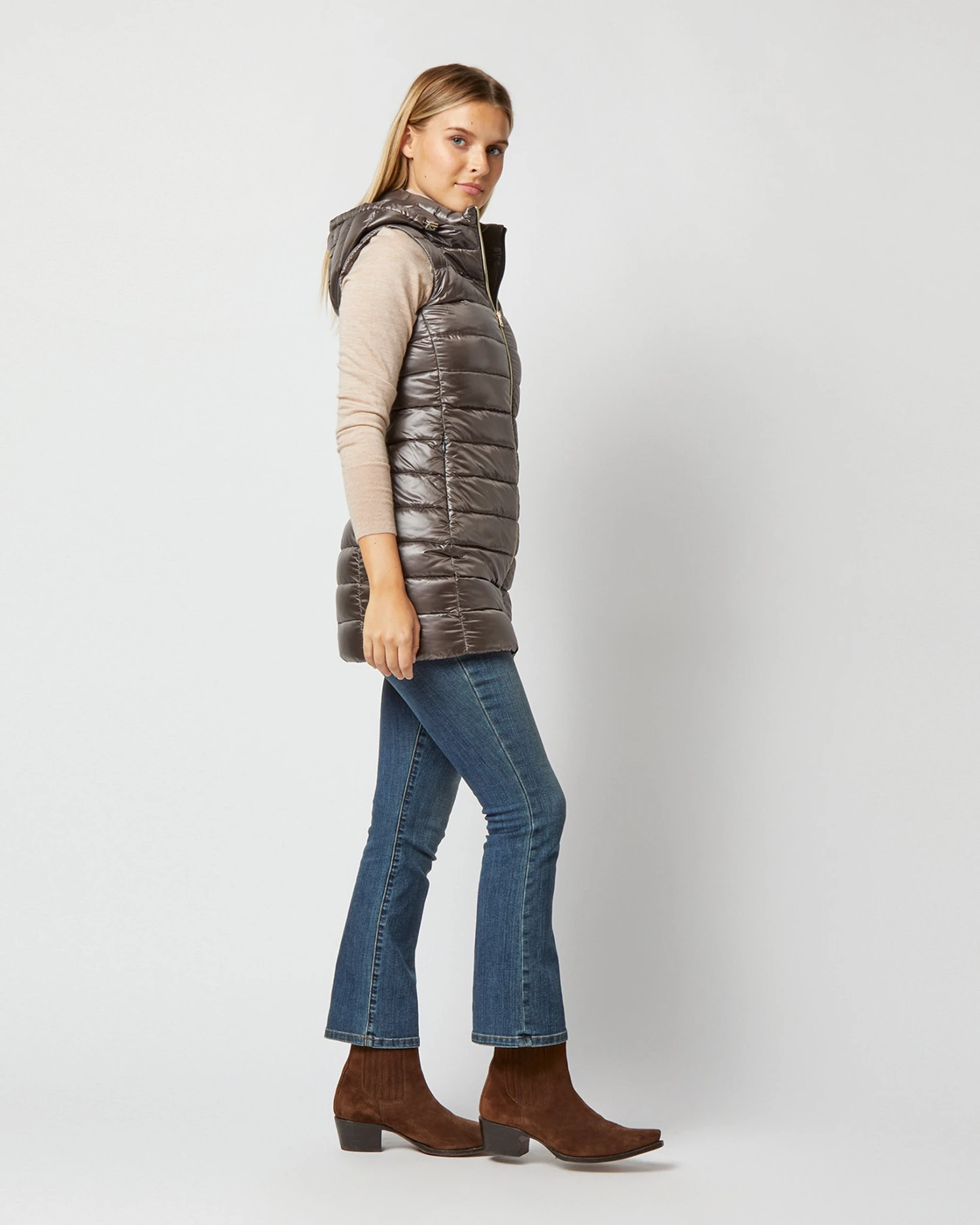 HERNO Serena Fitted Long Vest In Charcoal 5 HERNO Serena Fitted Long Vest In Charcoal - Image 5